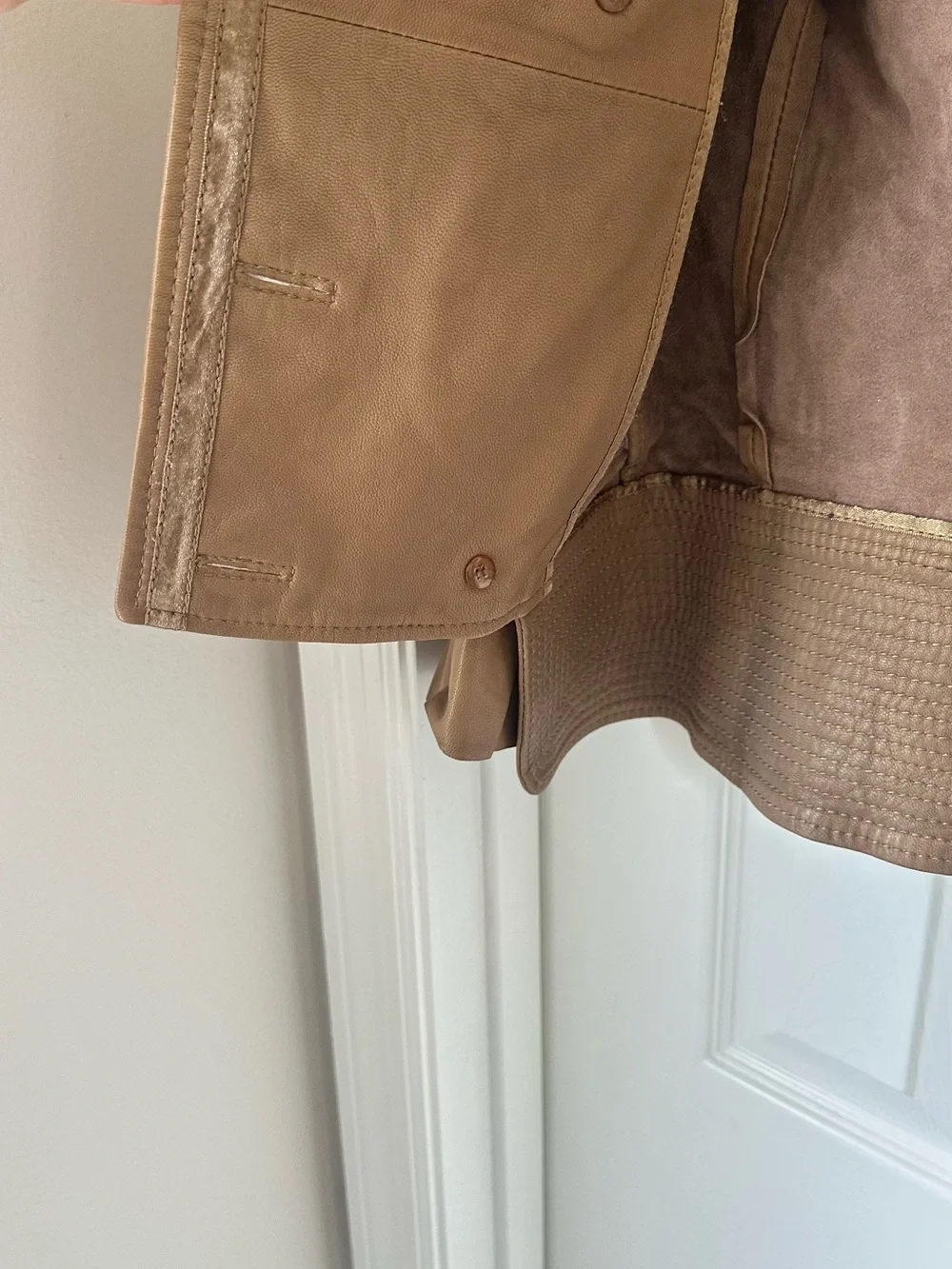 Women’s Double-Breasted Leather Trench Coat - Tan